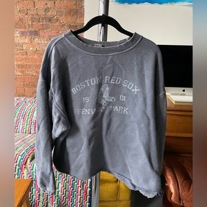 Vintage mens Boston Red Sox crewneck sweatshirt cropped